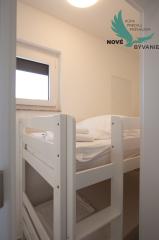 Na predaj: Priestranný 4 izbový apartmán na ostrove Vir v Chorvátsku