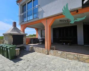 Na predaj: Apartmán s výhľadom na more na ostrove Vir