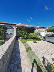 Chorvátsko - Exkluzívne dom s garážou len 120m od mora