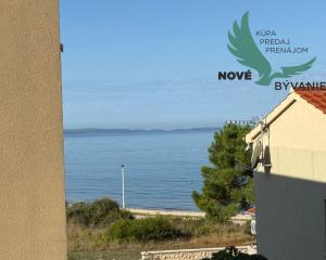 Chorvátsko - Top ponuka apartmán len 50m od mora s výhľadom na more