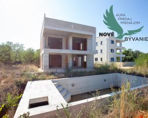 Chorvátsko - PRIVLAKA - dom s bazénom vo výbornej lokalite -panoramatický výhľad na more!