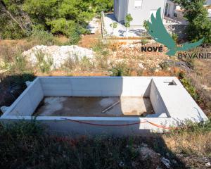 Chorvátsko - PRIVLAKA - dom s bazénom vo výbornej lokalite -panoramatický výhľad na more!