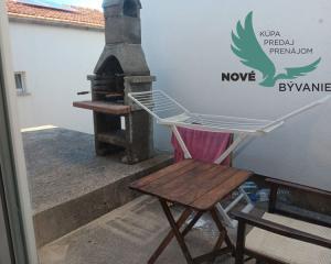 Chorvátsko na predaj: Rodinný dom na ostrove Vir – Len 120 m od mora!