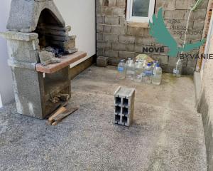 Chorvátsko na predaj: Rodinný dom na ostrove Vir – Len 120 m od mora!