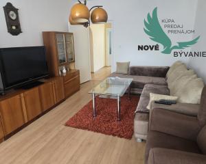 PRENÁJOM - 2 izbový byt na Západe, zariadený a po rekonštrukcii.