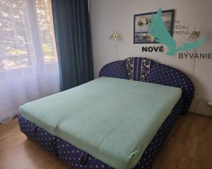 PRENÁJOM - 2 izbový byt na Západe, zariadený a po rekonštrukcii.