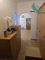 PRENÁJOM - 2 izbový byt na Západe, zariadený a po rekonštrukcii.