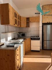 ZNIŽENÁ CENA - 2 - izbový byt po rekonštrukcii s novým balkónom Valaská