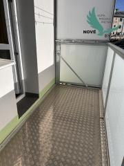 ZNIŽENÁ CENA - 2 - izbový byt po rekonštrukcii s novým balkónom Valaská