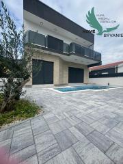 EXKLUZÍVNA NOVOSTAVBA S BAZÉNOM - OSTROV VIR, CHORVÁTSKO