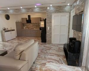 Chorvátsko -ostrov Vir - Na predaj útulný kompletne zariadený apartmán