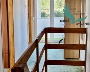 Chorvátsko- Dom s výhľadom na more blízko pláže na ostrove Vir