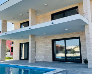 Chorvátsko: EXKLUZÍVNY NOVÝ DOM S BAZÉNOM PRI MORI - OSTROV VIR