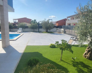 Chorvátsko: EXKLUZÍVNY NOVÝ DOM S BAZÉNOM PRI MORI - OSTROV VIR