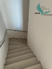 Chorvátsko - Na predaj novostavba apartmánu v prvej rade od mora