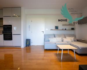 Chorvátsko - Luxusný Apartmán pri Mori so Záhradou a Garážou – Zadar, Diklo