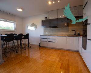 Chorvátsko - Luxusný Apartmán pri Mori so Záhradou a Garážou – Zadar, Diklo