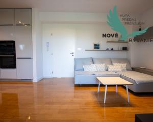 Chorvátsko - Luxusný Apartmán pri Mori so Záhradou a Garážou – Zadar, Diklo