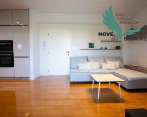 Chorvátsko - Luxusný Apartmán pri Mori so Záhradou a Garážou – Zadar, Diklo