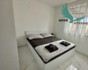 Chorvátsko , ostrov Vir - Na predaj trojizbový apartmán s výhľadom na more