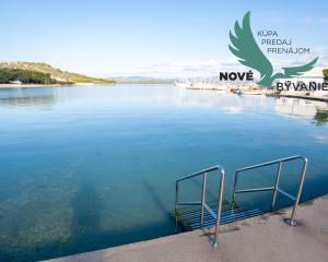 Chorvátsko, ostrov Murter - Exluzívne na predaj prízemný rodinný dom pri pláži