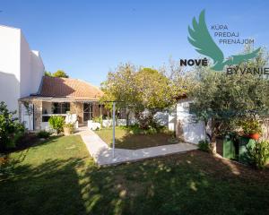 Chorvátsko, ostrov Murter - Exluzívne na predaj prízemný rodinný dom pri pláži