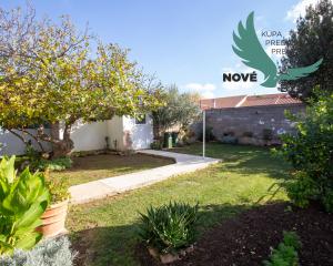 Chorvátsko, ostrov Murter - Exluzívne na predaj prízemný rodinný dom pri pláži