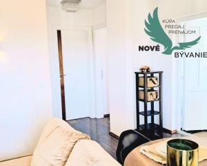 CHORVÁTSKO, OSTROV VIR  NA PREDAJ ŠTÝLOVÝ APARTMÁN S VÝHĽADOM NA MORE