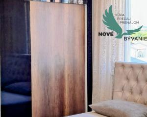 CHORVÁTSKO, OSTROV VIR  NA PREDAJ ŠTÝLOVÝ APARTMÁN S VÝHĽADOM NA MORE