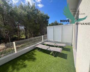 Chorvátsko, ostrov Vir - Na predaj novostavba apartmánu s vlastnou záhradou za TOP cenu!