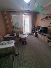 Pôvodný 2-izbový byt s južnou loggiou a nízkymi nákladmi – centrum Brezna - PREDAJ