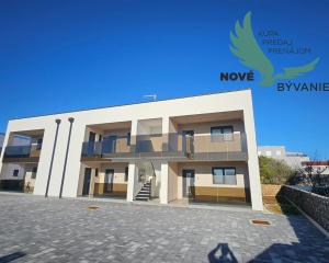 Chorvátsko - Novostavba apartmánu len 100m od mora a vyhľadávanej pláže Prezida