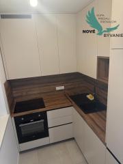 Chorvátsko - Novostavba apartmánu len 100m od mora a vyhľadávanej pláže Prezida