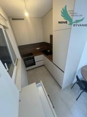 Chorvátsko - Novostavba apartmánu len 100m od mora a vyhľadávanej pláže Prezida