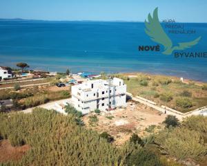 Chorvátsko-Apartmán s výhľadom na more, 50m od mora, 3x spálňa, Privlaka