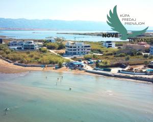 Chorvátsko -Novostavba- Apartmán so záhradou len 50 od mora - Privlaka