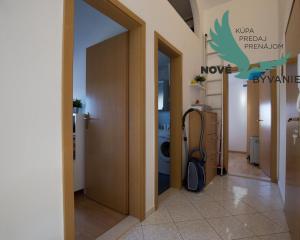 Chorvátsko , Petrčane - Na predaj zariadený apartmán s terasou