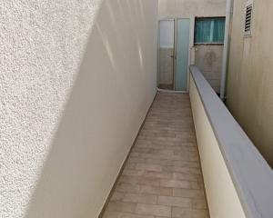 Chorvátsko - Na predaj dom s dvoma apartmánmi len 90 m od mora – Vrsi!