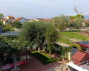 Chorvátsko - Na predaj dom s dvoma apartmánmi len 90 m od mora – Vrsi!