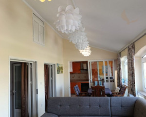 Chorvátsko - Na predaj dom s dvoma apartmánmi len 90 m od mora – Vrsi!