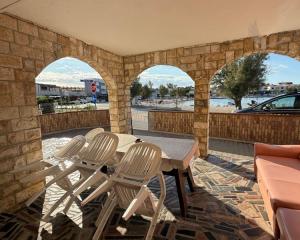 Chorvátsko - Dom v prvej rade 20m od krásnej pláže na ostrove Vir