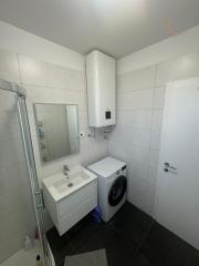 Chorvátsko - Zariadená novostavba so záhradou len 90m od pláže v Privlake