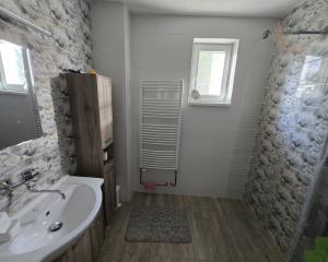 Rodinný dom PO REKONŠTRUKCII - VÝBORNÁ CENA - BREZNO