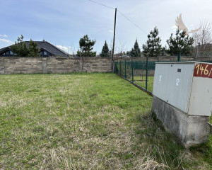 Krásny rovinatý stavebný pozemok v Brezne časť Rovne