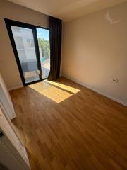 Chorvátsko - Na predaj novostavba apartmánu v prvej rade od mora