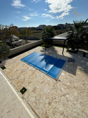 Chorvátsko! Len u Nás v ponuke KAMENNÝ DOM S BAZÉNOM LEN 300M OD MORA – PRIVLAKA