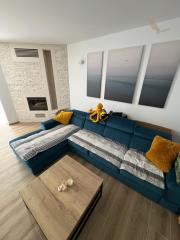 Chorvátsko! Len u Nás v ponuke KAMENNÝ DOM S BAZÉNOM LEN 300M OD MORA – PRIVLAKA