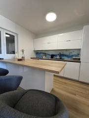 Chorvátsko! Len u Nás v ponuke KAMENNÝ DOM S BAZÉNOM LEN 300M OD MORA – PRIVLAKA