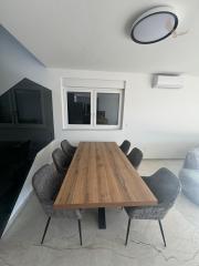 Chorvátsko - Novostavba zariadeného domu s výhľadom na more a bazénom v Privlake