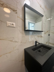 Chorvátsko - Novostavba zariadeného domu s výhľadom na more a bazénom v Privlake